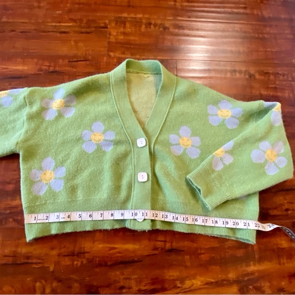 Retro Happy Flower cardigan by MilaBrown - Picture 6 of 9